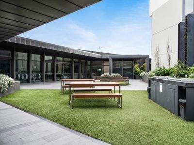 806 / 61 Galada Avenue, Parkville