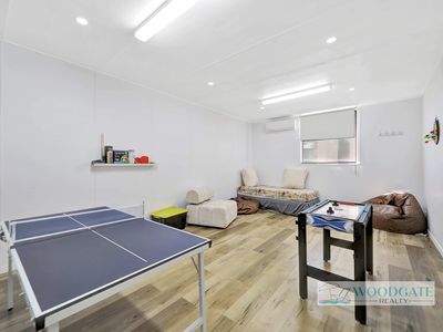 98 MACKEREL STREET, Woodgate