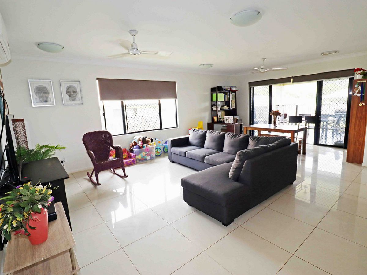 7 Robertson Close, Atherton