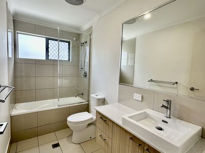 1 / 5 Jarrah Dr, Peregian Springs