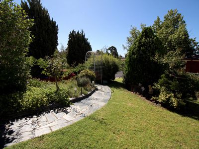 16 Casey Circuit, West Bathurst