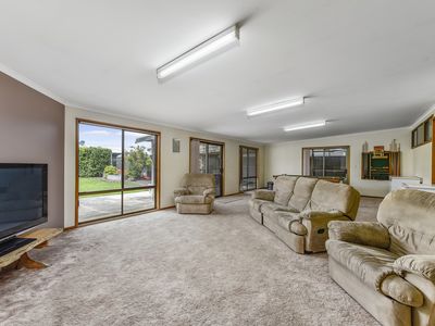 11 Fensom Crescent, Millicent