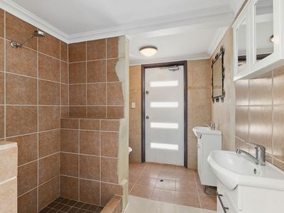 5 St Georges Avenue, Champion Lakes