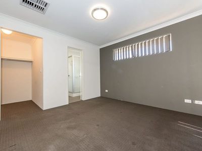 13 Kinsella Avenue , Byford