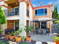 24 / 480 Christine Avenue, Robina