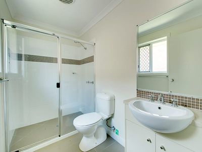 16 Pleasant Drive, Redbank Plains