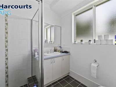 11 ARUM CORNER, Glen Iris