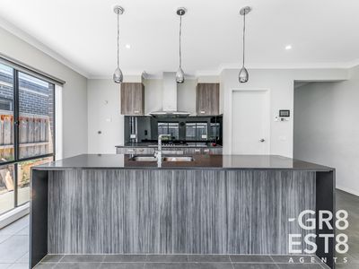 20 Riverside Drive, Cranbourne West
