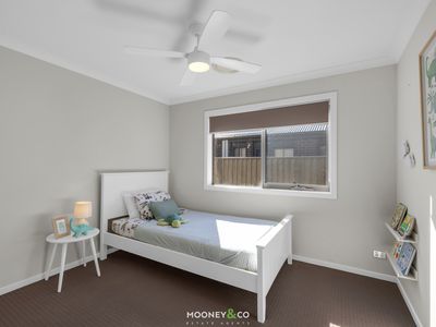 52 McEwan Drive, Cranbourne East