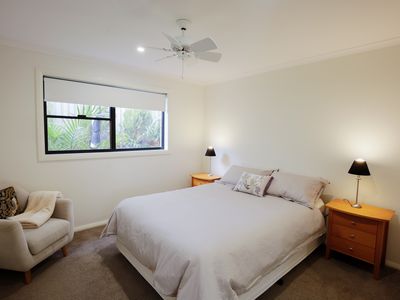 6 Knox Court, Kennington