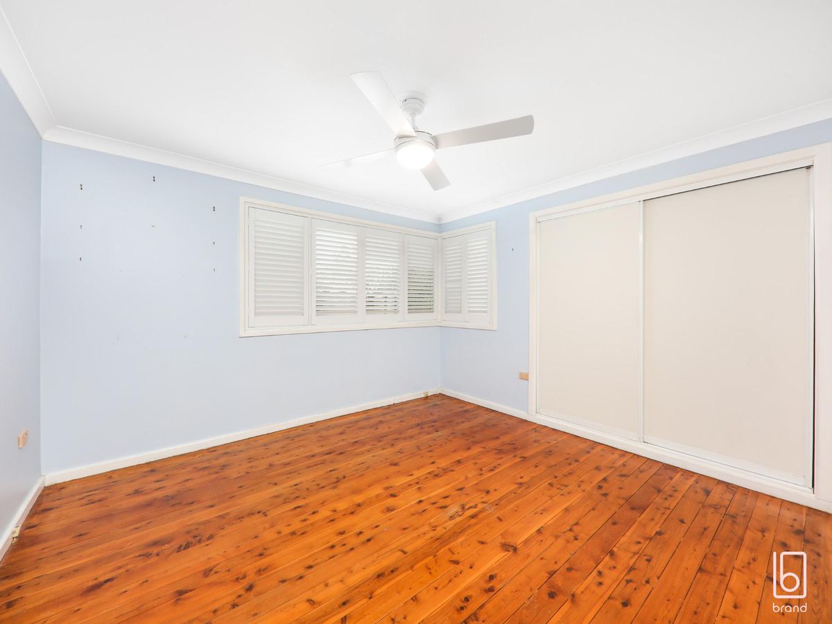 12 McKellar Boulevard, Blue Haven