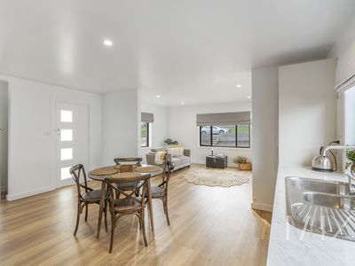 21 Edinburgh Crescent, Goodwood