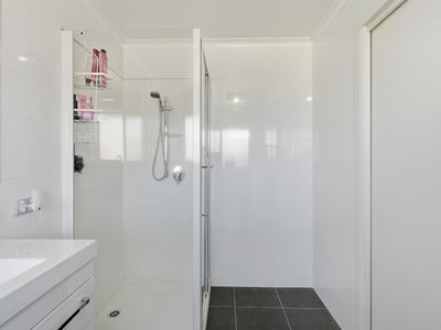 19 Gunn Parade, Low Head