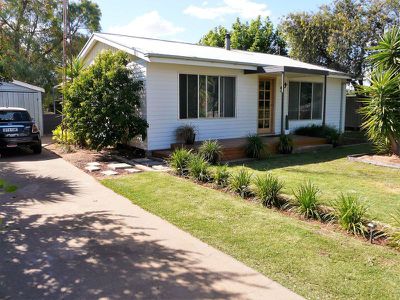 15 McAllister Street, Finley