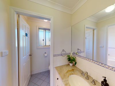 75 Websdale Drive, Dubbo
