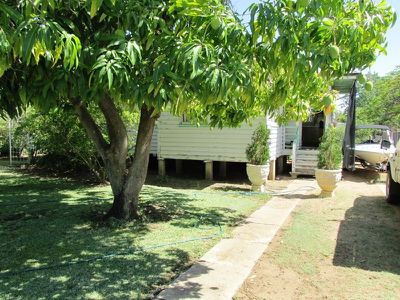 10 Heron street, Longreach