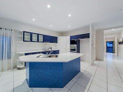 52 Moreton Av, Wynnum