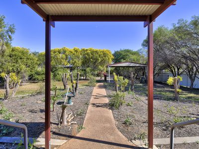 14B Lark Street, Longreach