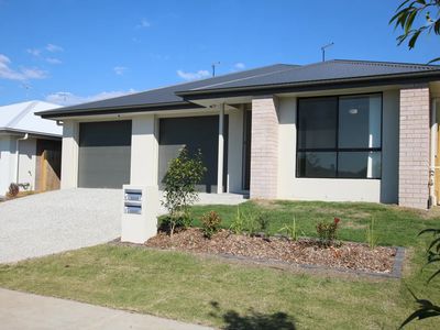 1 / 14 Creekstone Avenue "Edens Crossing", Redbank Plains