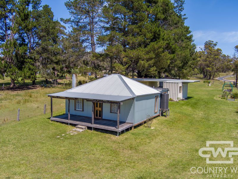 2718 Torrington Road, Torrington