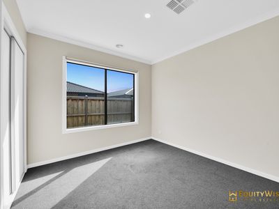 9 Lydney Street, Wyndham Vale