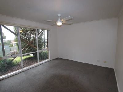 2 / 38 Wandana Drive, Wandana Heights