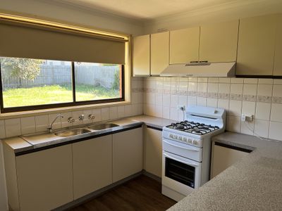 13 Vista Drive, Melton