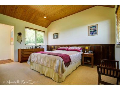 254 Western Avenue, Montville