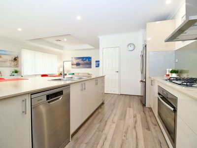 15 Peckham Boulevard , Baldivis