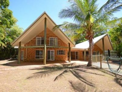 4 Howea Court, Dundowran Beach