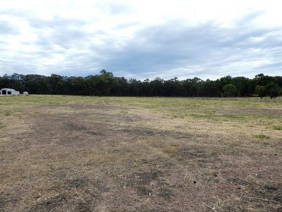 18 Bush Pea Dr, Seymour