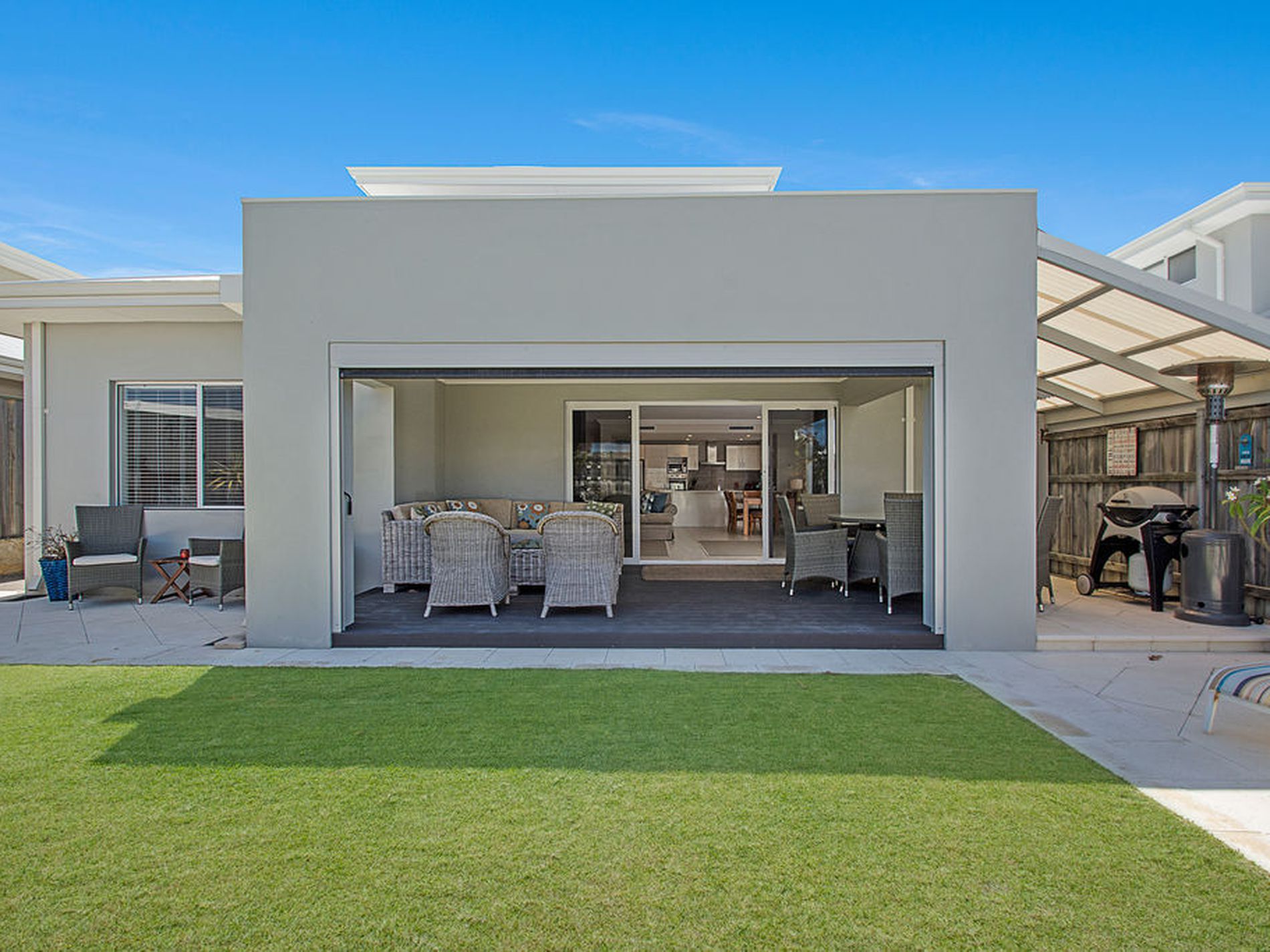 15 Seaside Avenue, Yanchep