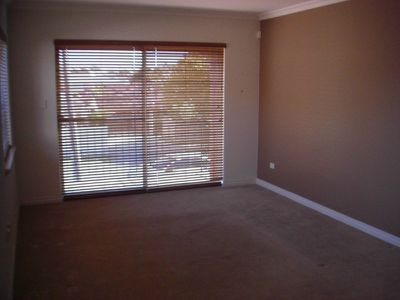 1 / 44 Rushton, Burswood