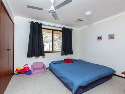4 Leake Court, Leschenault