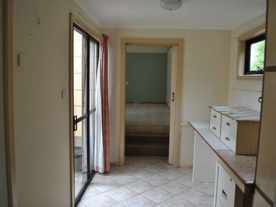 6 Tenth st, Millicent