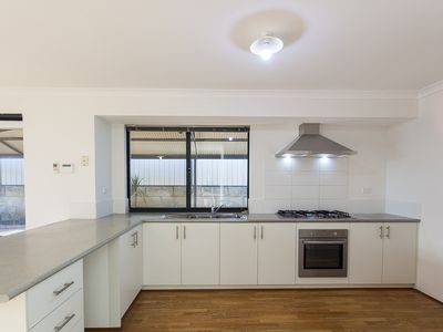 33 L'Aquila Circle, Beeliar