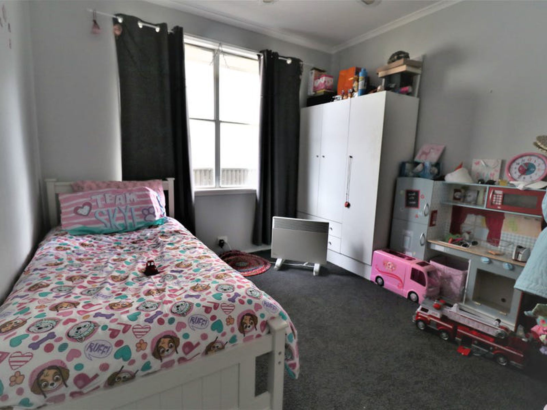 49 Sinclair Cres, Seymour