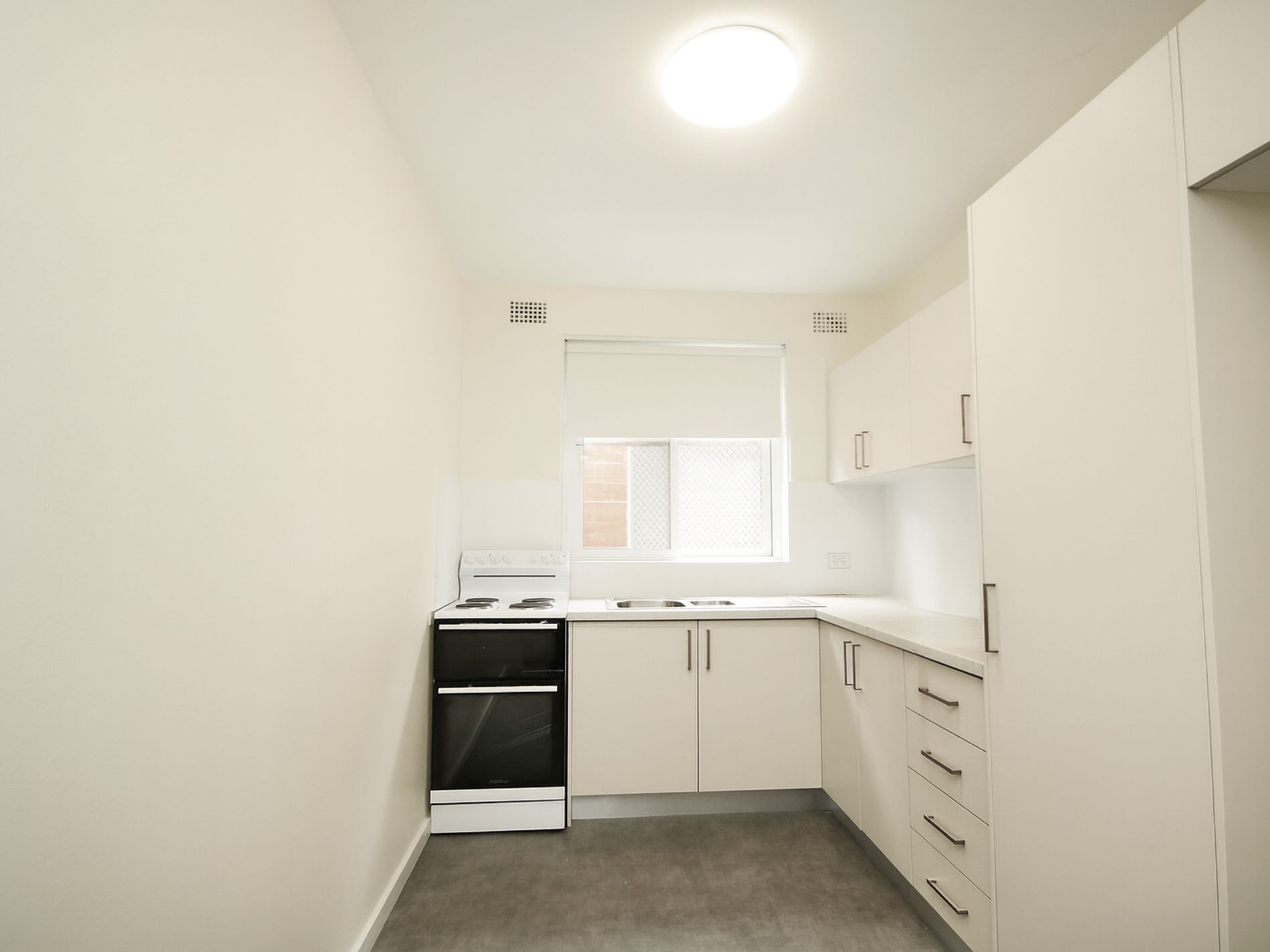 3 / 32 Hampden Road, Lakemba