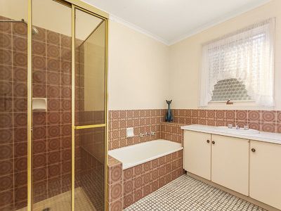 11 Tweedie Court, Box Hill North