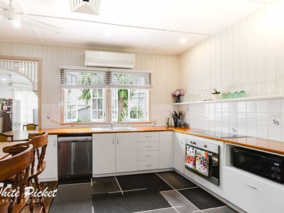 12 Taylor Street, West Mackay