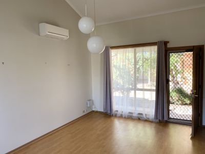 4 / 61 Ballan Road, Werribee