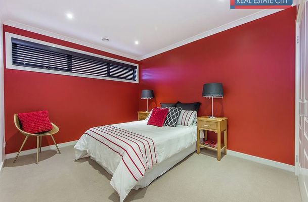 2 Firenze Road, Greenvale