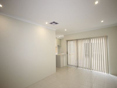 2 / 2 Edgecombe Pass, Aveley