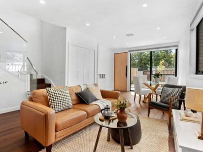 5 / 4 - 6 Coolac Place, Braddon