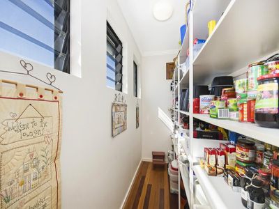 16 Riverwood Drive, Idalia