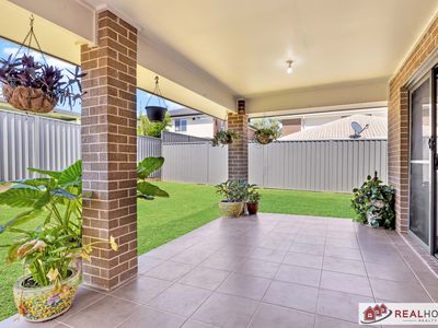 4 Treeview Place, Glenmore Park