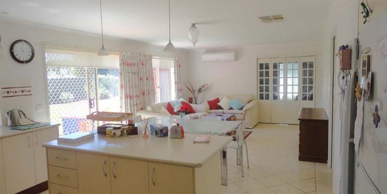 7 Orchid Street, Violet Town