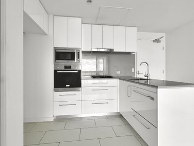 2012 / 16 Hamilton Place, Bowen Hills
