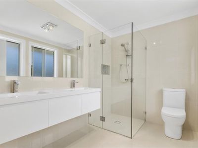 1 / 40 Greenacre Road, Wollongong