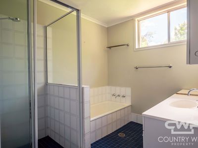 45 Abercrombie Street, Guyra